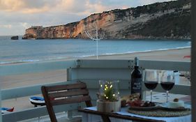 Beachfront Apartment Nazaré